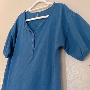 LOFT • blue short sleeve Henley